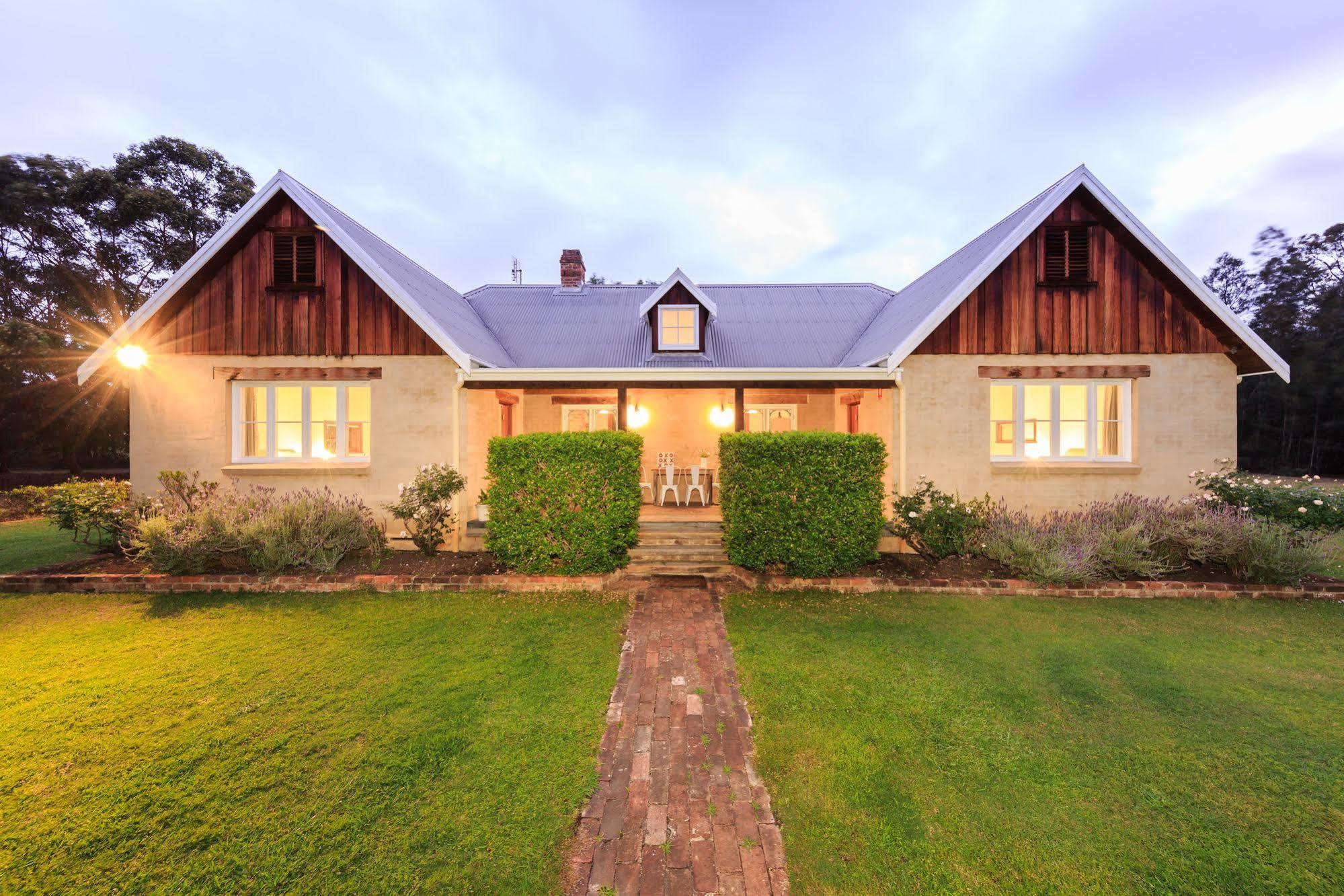 The Carriages Boutique Hotel And Vineyard Pokolbin Eksteriør bilde